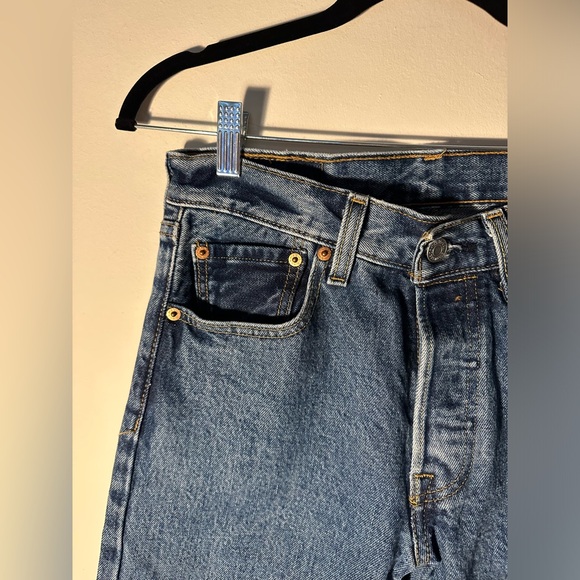 Vintage 90s Denim Levi’s 501 Jeans Button Fly 28x32 Excellent Condition - Picture 3 of 17